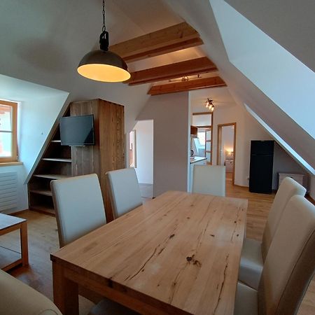 Apartmany Maly Mnich Mnisek pod Brdy Luaran gambar