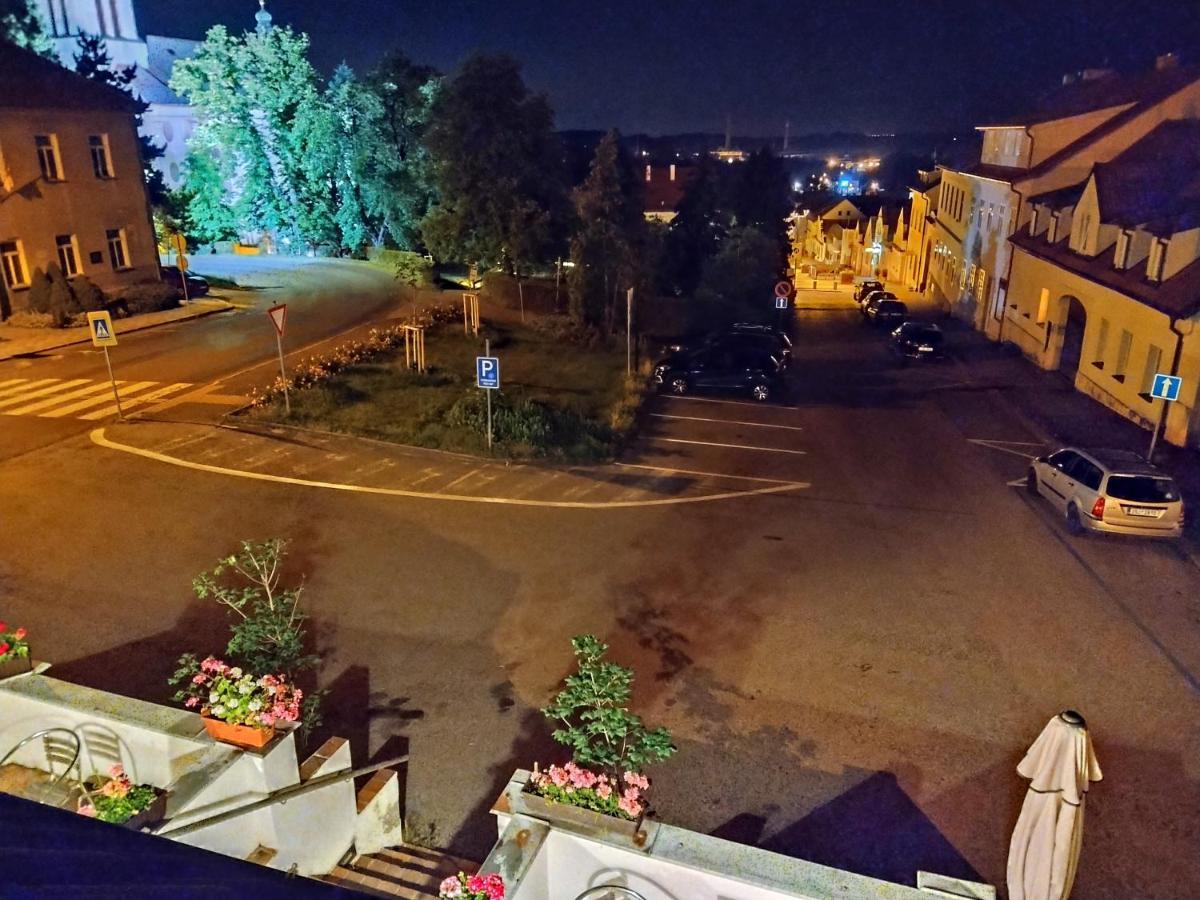 Apartmany Maly Mnich Mnisek pod Brdy Luaran gambar